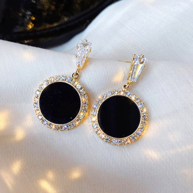 Korean version of hot new black round rhinestone earrings fashion simple and versatile temperament female wedding earrings jewel