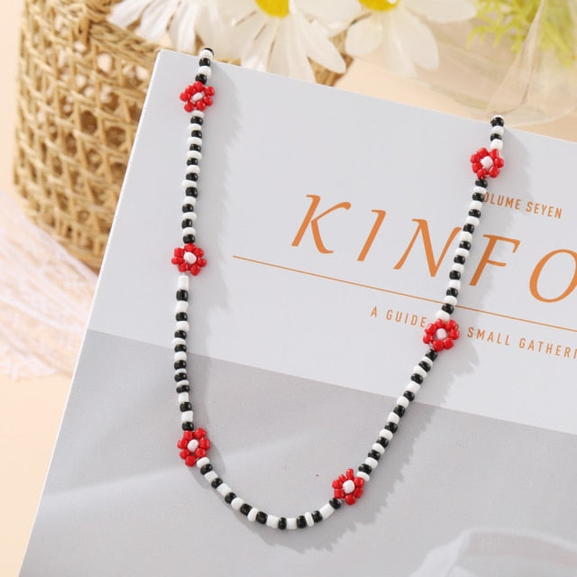 Korean Fashion Colorful Little Daisy Flower Beaded Necklace For Women Bohemian Beads Clavicle Chain Choker Necklace Jewelry