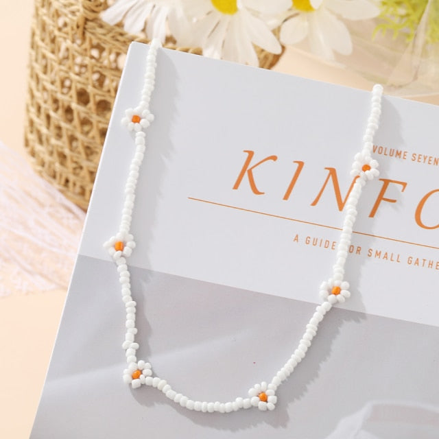 Korean Fashion Colorful Little Daisy Flower Beaded Necklace For Women Bohemian Beads Clavicle Chain Choker Necklace Jewelry